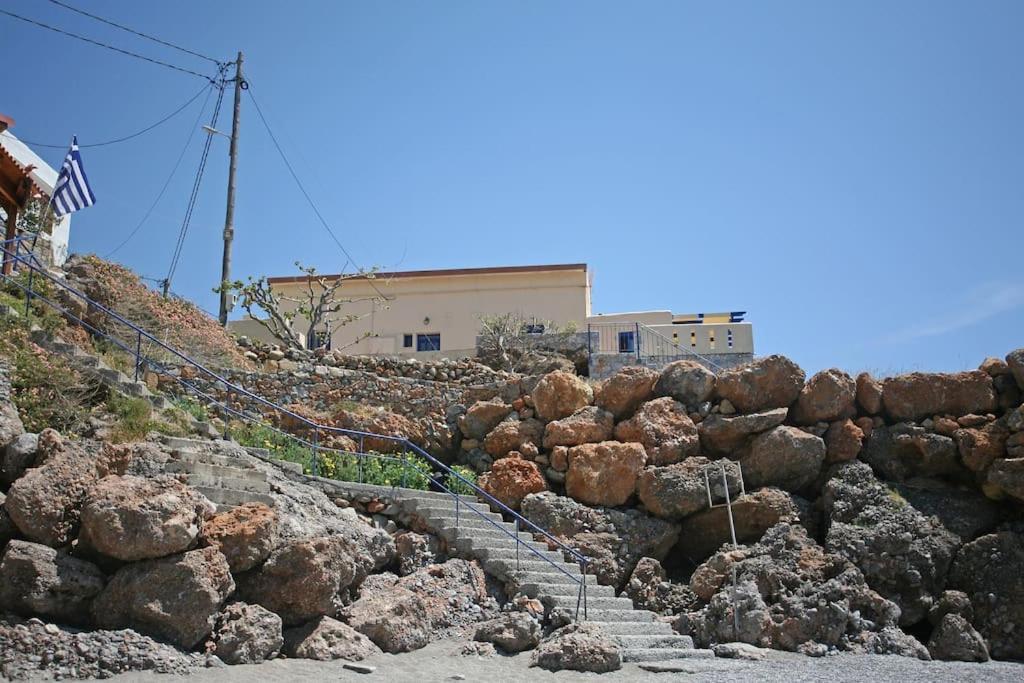 On The Beach Apartments Khora Sfakion Exterior photo